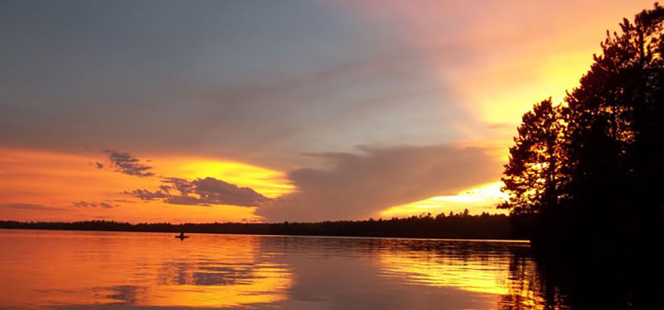 Elbow-Lake-Kayaking-Nanette-Blom-cropped